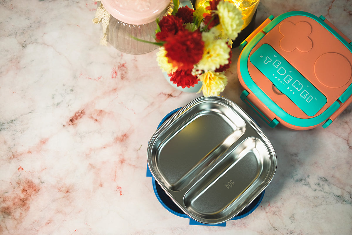 Lunch Box with 2 Compartment Lid
