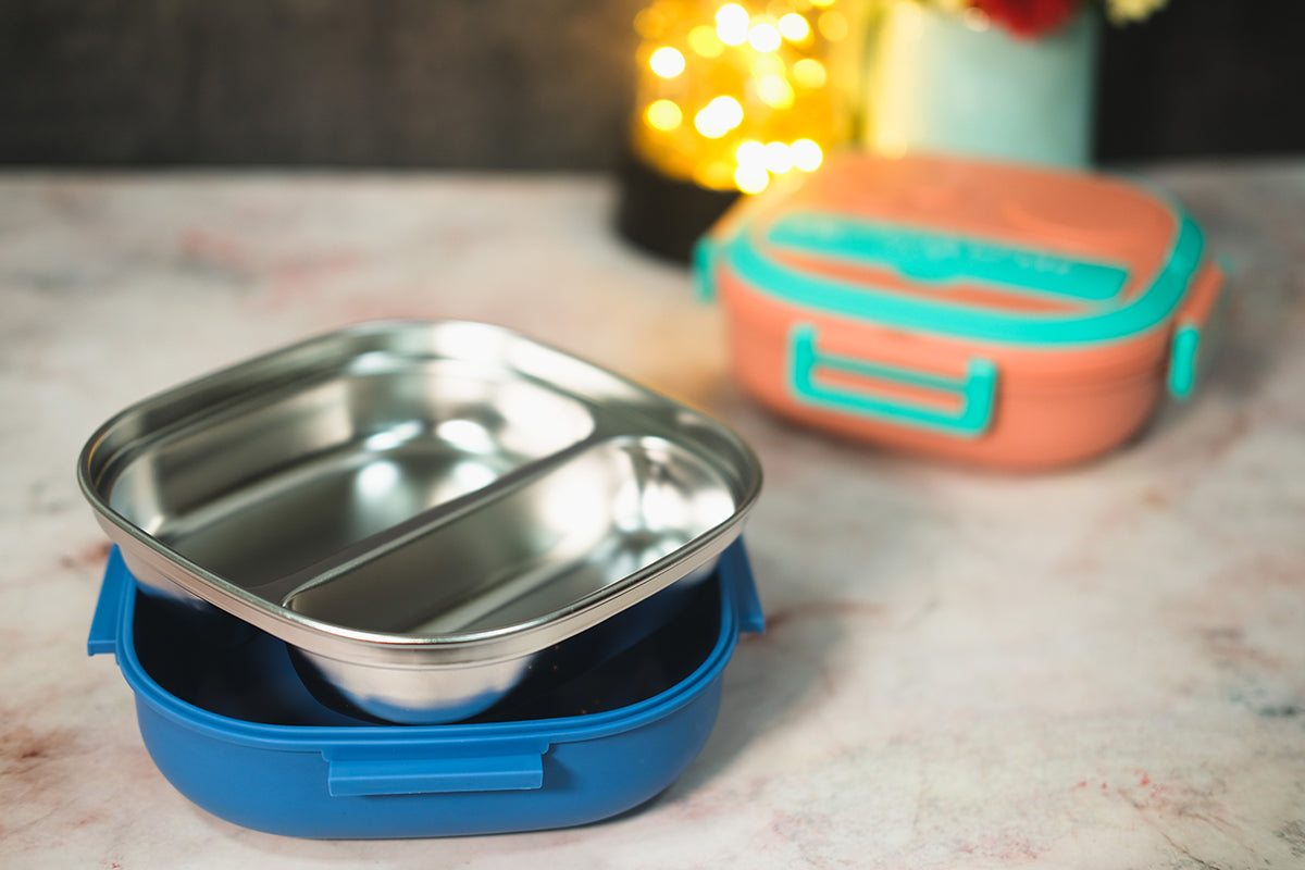 Lunch Box with 2 Compartment Lid