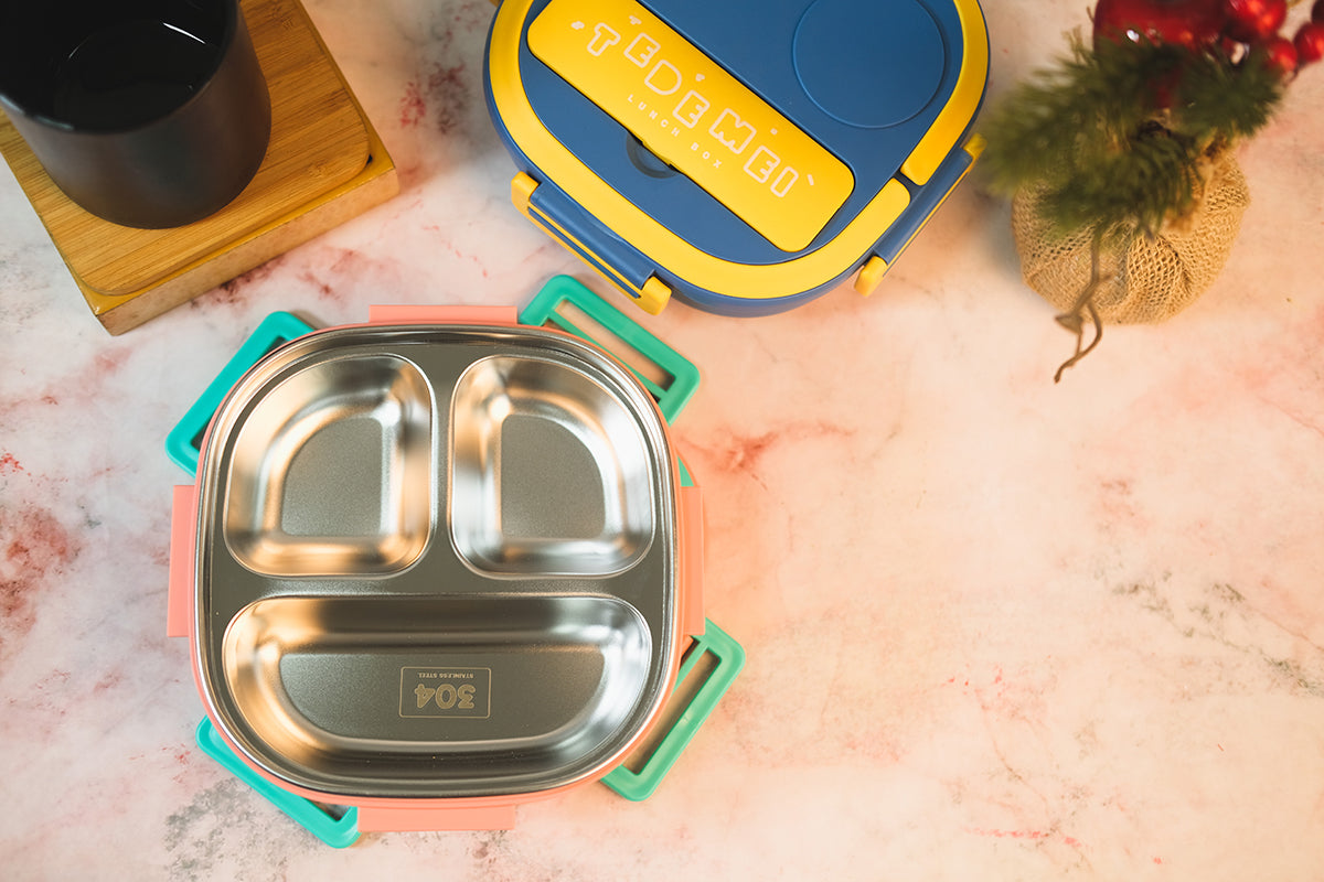 Lunch Box with 3 Compartment Lid