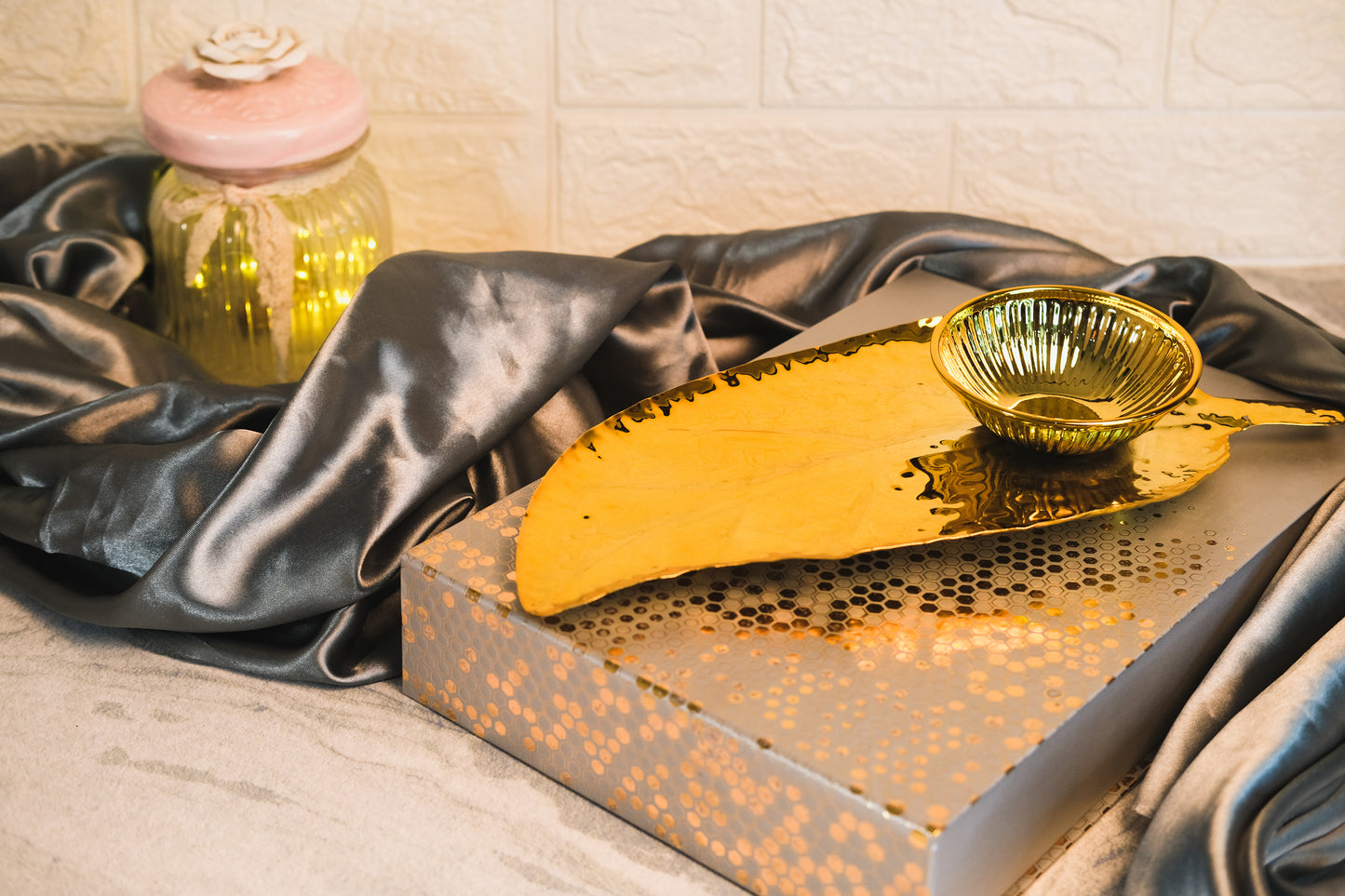 Big Leaf with bowl