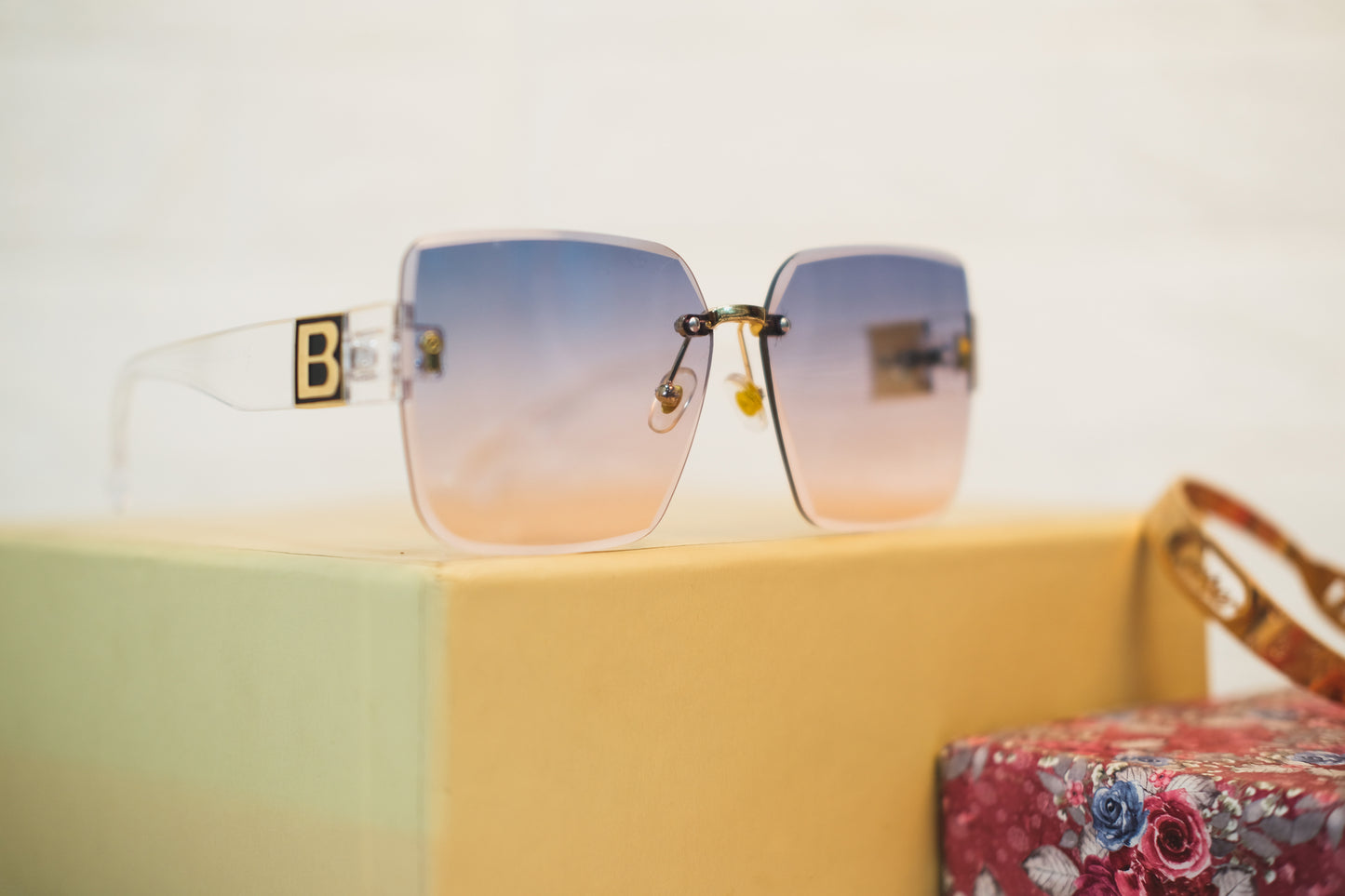 Sunglass