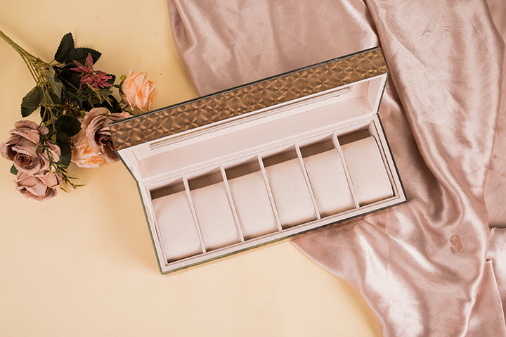 WATCH BOX