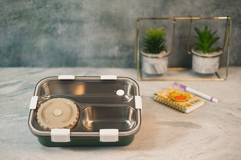 Triple Grid Lunch Box