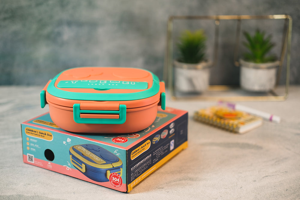 Lunch Box with 3 Compartment Lid