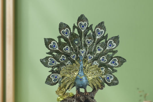 Peacock's Pride Showpiece